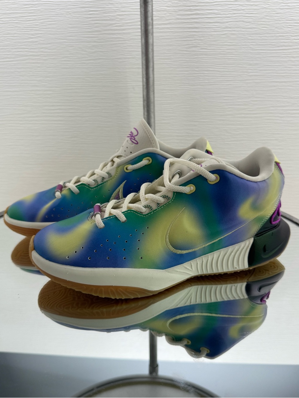 Nike LeBron XXI SE Northern light FN4305 900Multicolor Gradient Low-Top Sneakers